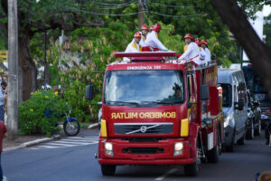 Cortejo de Iris pelas ruas de Goiânia tem início