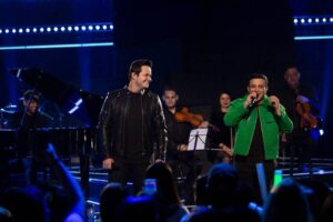 Matheus e Kauan homenageiam Marília Mendonça em gravação de DVD