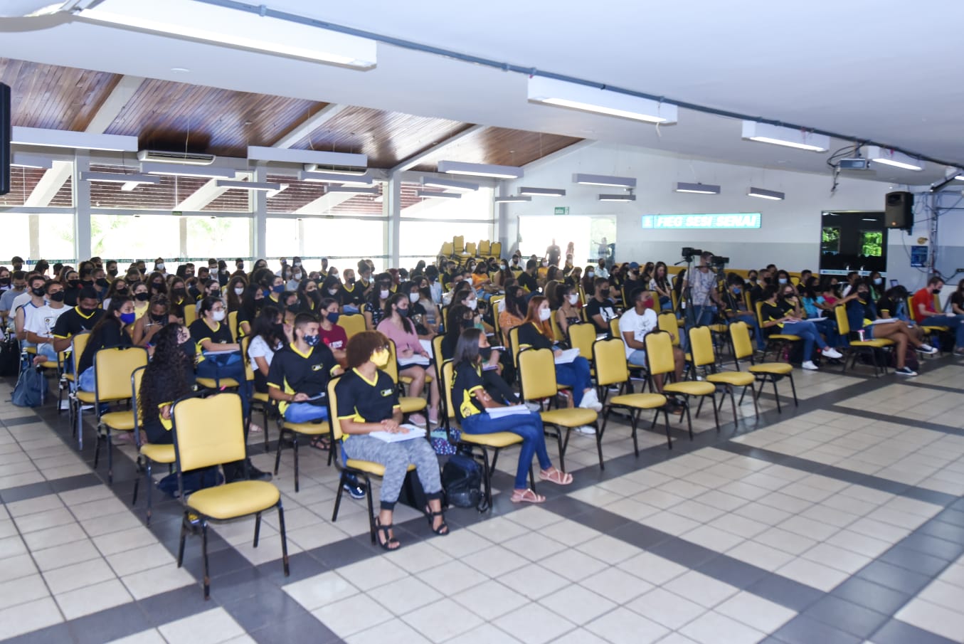 Auditório do Sesi Aparecida, onde aconteceu aulão preparatório para o Enem (Foto: Jucimar de Sousa)