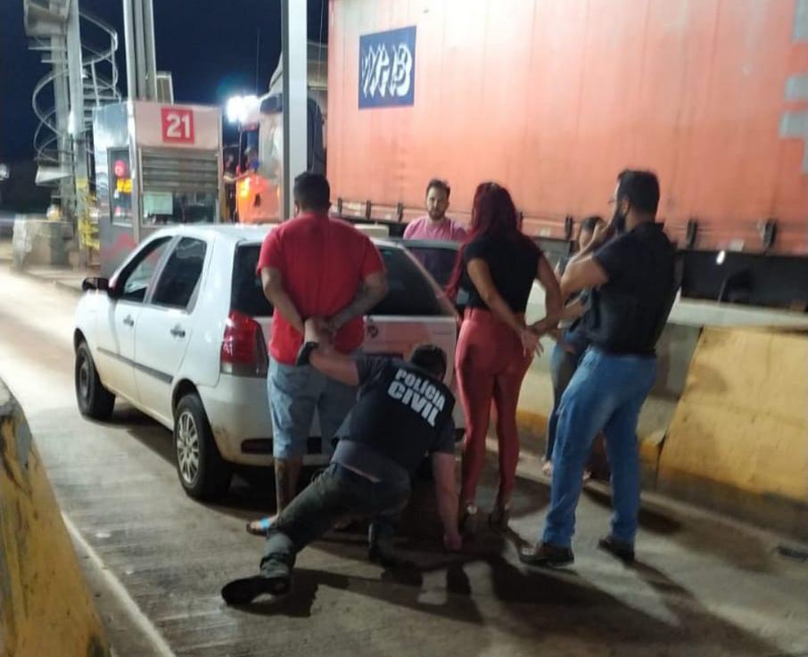 Casal foi preso no pedágio de Goianápolis na BR-153. (Foto: Divulgação/GIH)