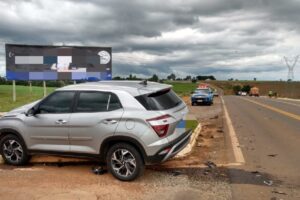 Acidente entre dois veículos deixa duas vítimas feridas na GO-330, próximo à Urutaí