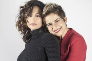 Nanda Costa Lan Lanh filhas Kim e Tiê, de apenas dois meses, apareceram usando looks iguais. Nanda Costa e Lan Lanh compartilham fotos das filhas gêmeas