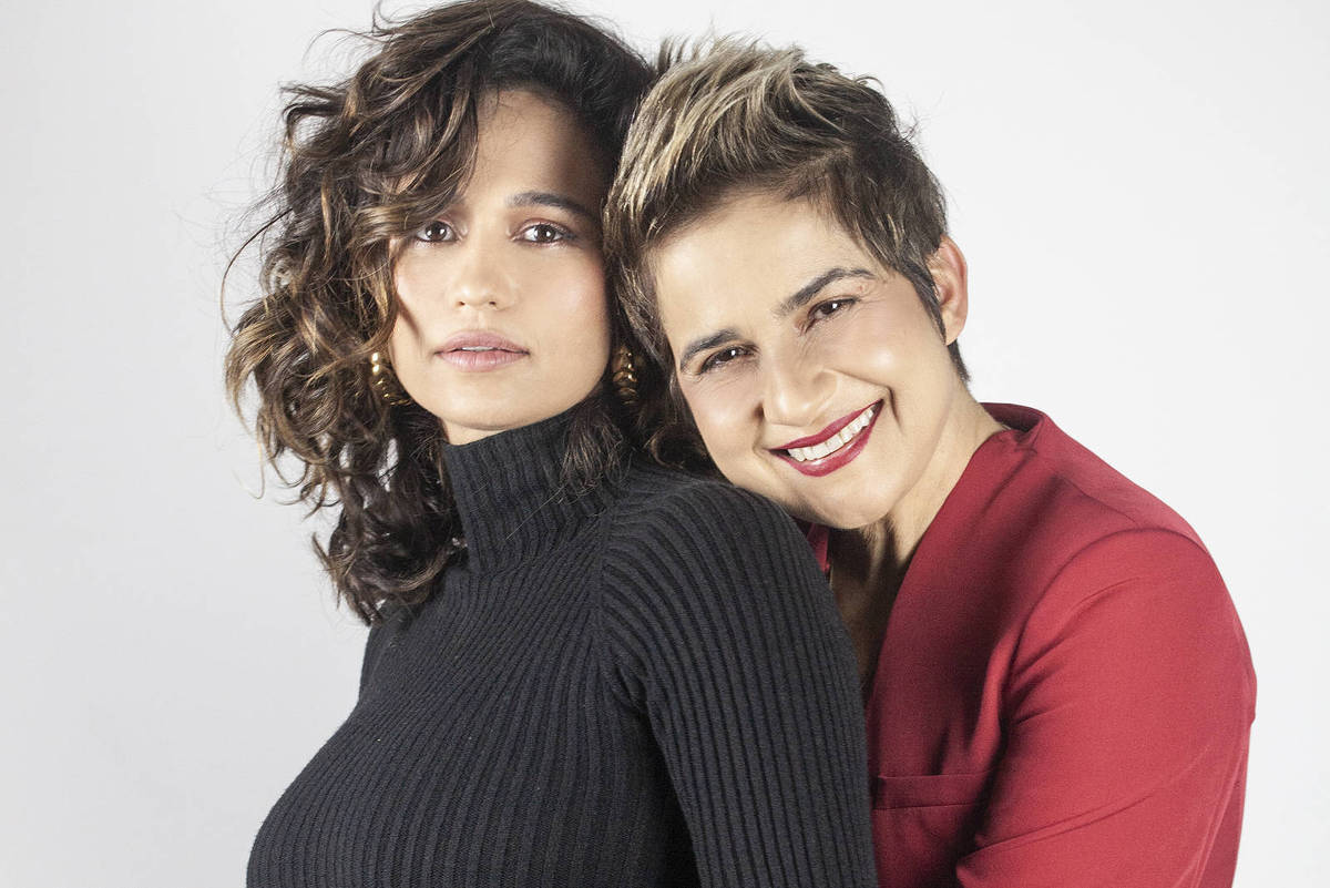 Nanda Costa Lan Lanh filhas Kim e Tiê, de apenas dois meses, apareceram usando looks iguais. Nanda Costa e Lan Lanh compartilham fotos das filhas gêmeas