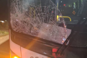 Ciclista fica gravemente ferido após bater contra ônibus em Catalão