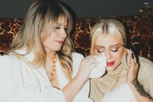 Luisa Sonza vem a Goiânia para velório de Marília Mendonça