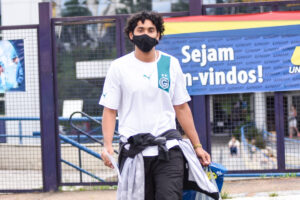 Instituições começam a liberar estudantes que fazem prova do Enem