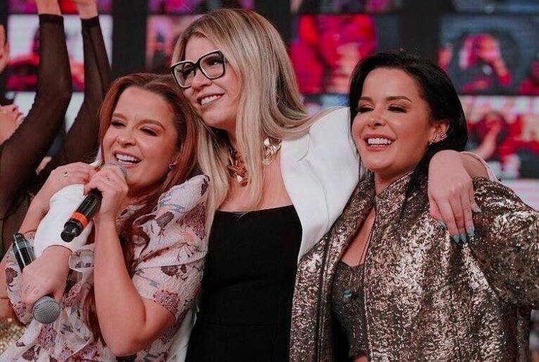 Maiara Sertaneja recebeu apoio dos fãs em publicações no Twitter. Maraisa fala da saudade que sente de Marília Mendonça: 'Sofro todo dia'