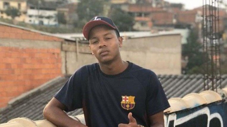 MC Jotinha é morto a tiros no Rio de Janeiro