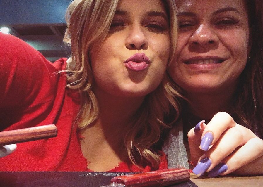 Marília Mendonça morre um dia depois do aniversário da mãe