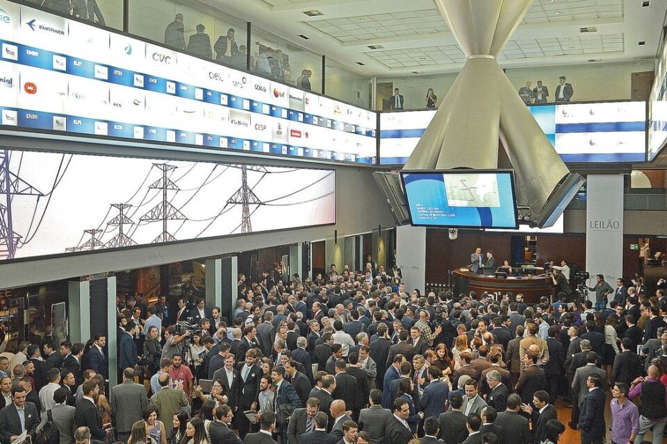 Bolsa sobe pelo terceiro dia e atinge maior nível desde outubro