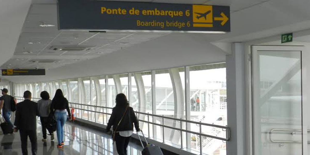 Quarentena para viajantes não vacinados passa a valer neste sábado (11); entenda as regras