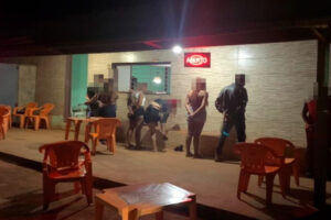 Dois são presos suspeitos comandar casa de prostituição na Chapada dos Veadeiros