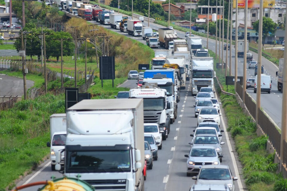 Combustíveis em Goiás sobem mais de 20 centavos em fevereiro