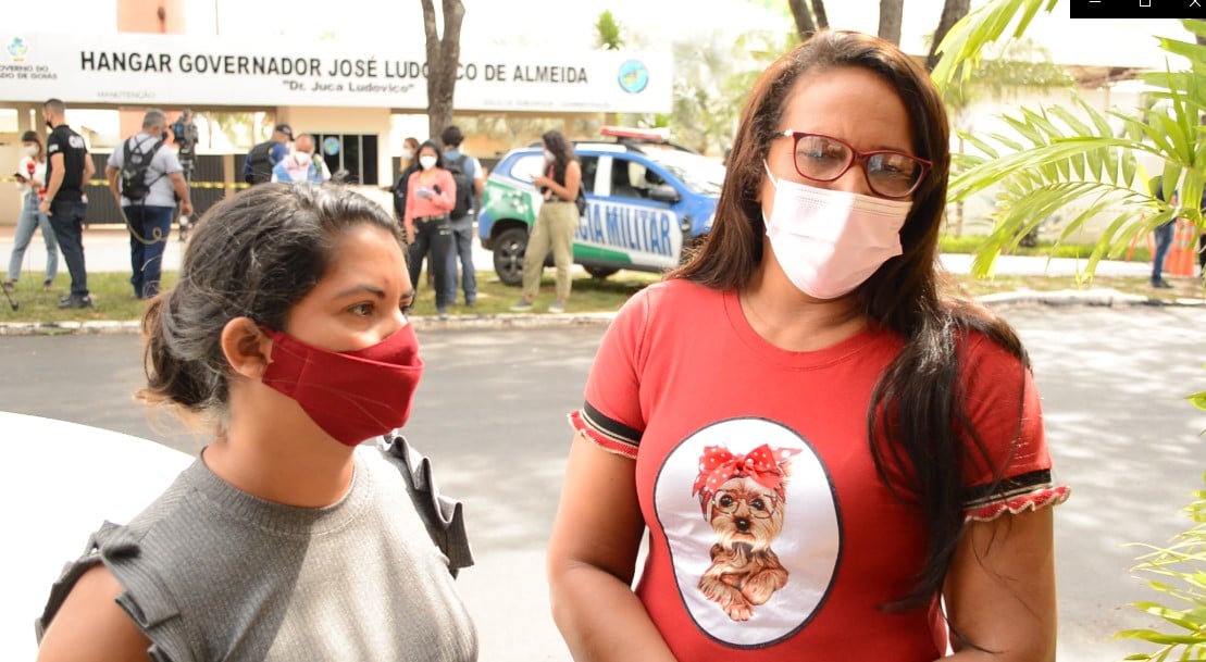 Técnica em enfermagem Neide Gonçalves Lopes, 50 anos, em luto pela morte da cantora Marília Mendonça (Foto: Reprodução)