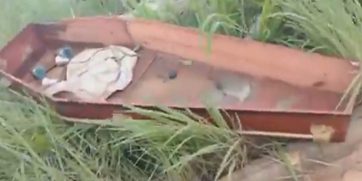 Caixão vazio é abandonado em terreno baldio de Aparecida de Goiânia