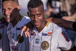 Lucas Negueba, jogador da Aparecidense