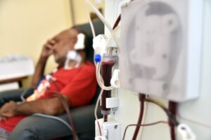 Médicas são indiciadas por homicídio após surto infeccioso que atingiu 35 pacientes em hemodiálise