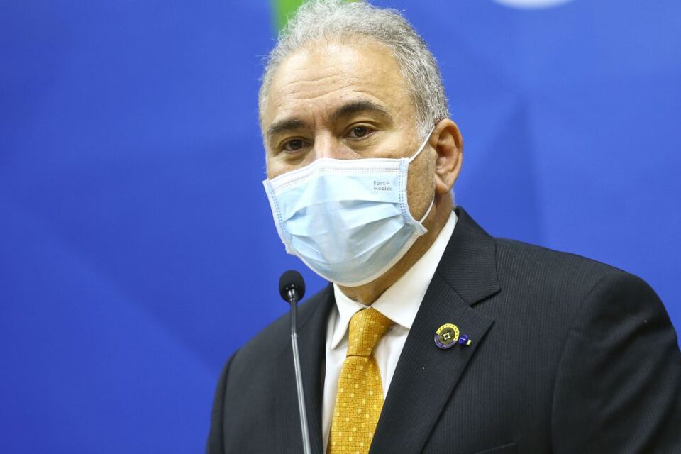 Queiroga reafirma que vacinação de crianças contra Covid não é urgente