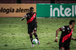 Luan Sales no Atlético Goianiense