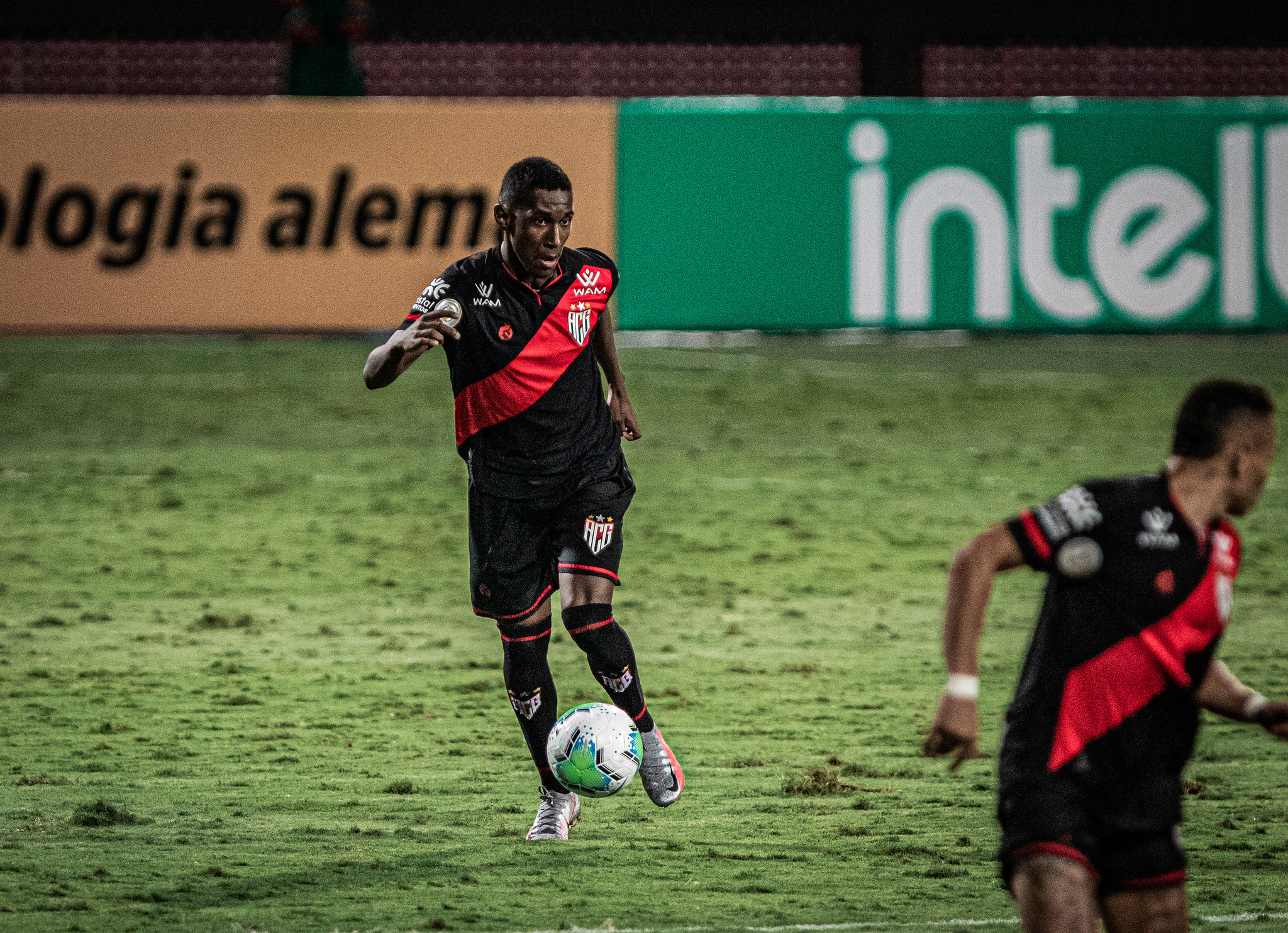 Luan Sales no Atlético Goianiense