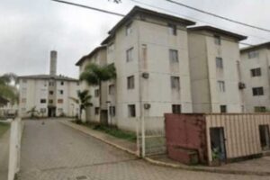 Homem se veste de Papai Noel, faz família refém e mata jovem em Joinville (SC)