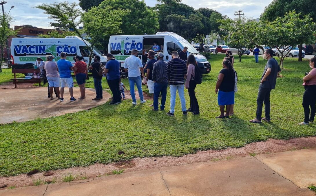 Vacinação itinerante: Busca ativa de não imunizados chega à região Norte de Goiânia