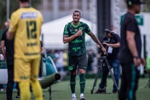 David Duarte se despedindo do Goiás