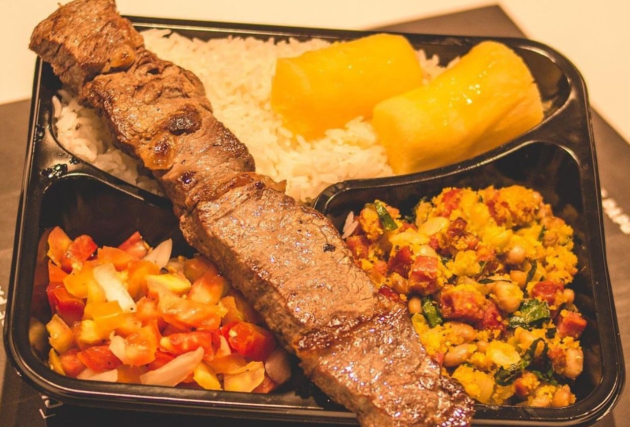 Jantinha completa da casa, com espeto à escolha, opção para pedir jantinha em Goiânia 