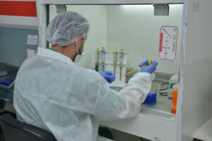 O Estado de Goiás já registrou mais de 90 casos de contaminação pela variante ômicron da Covid-19, segundo a SES. (Foto: Claudivino Antunes -SecomAparecida)