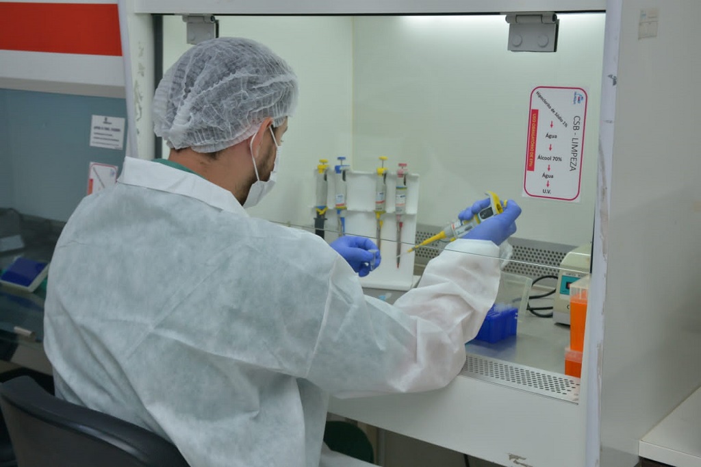 O Estado de Goiás já registrou mais de 90 casos de contaminação pela variante ômicron da Covid-19, segundo a SES. (Foto: Claudivino Antunes -SecomAparecida)