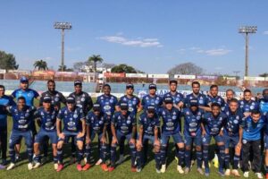 Equipe do Goianésia perfilada