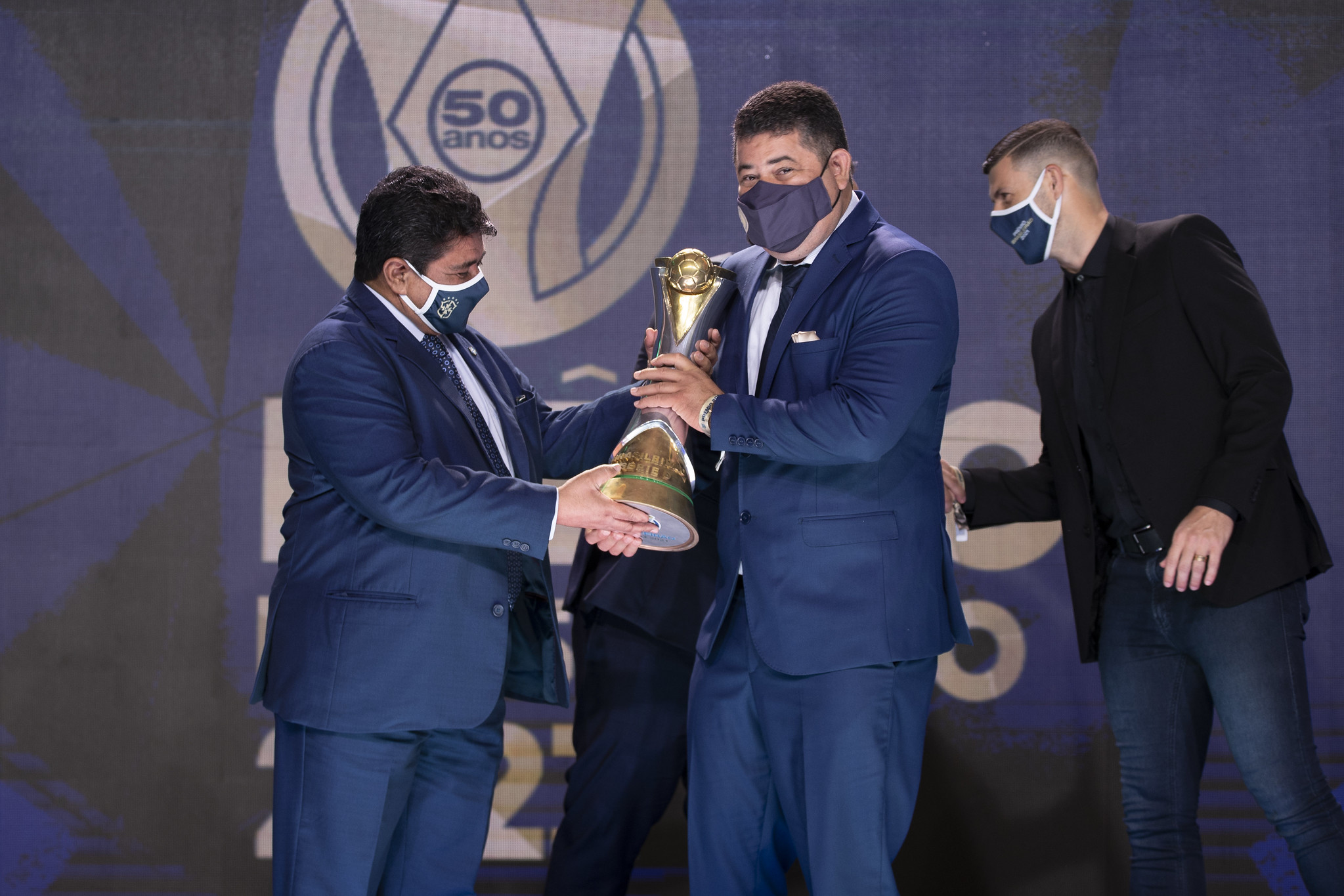 Elvis Mendes e Wesley Matos durante a Festa do Brasileirão