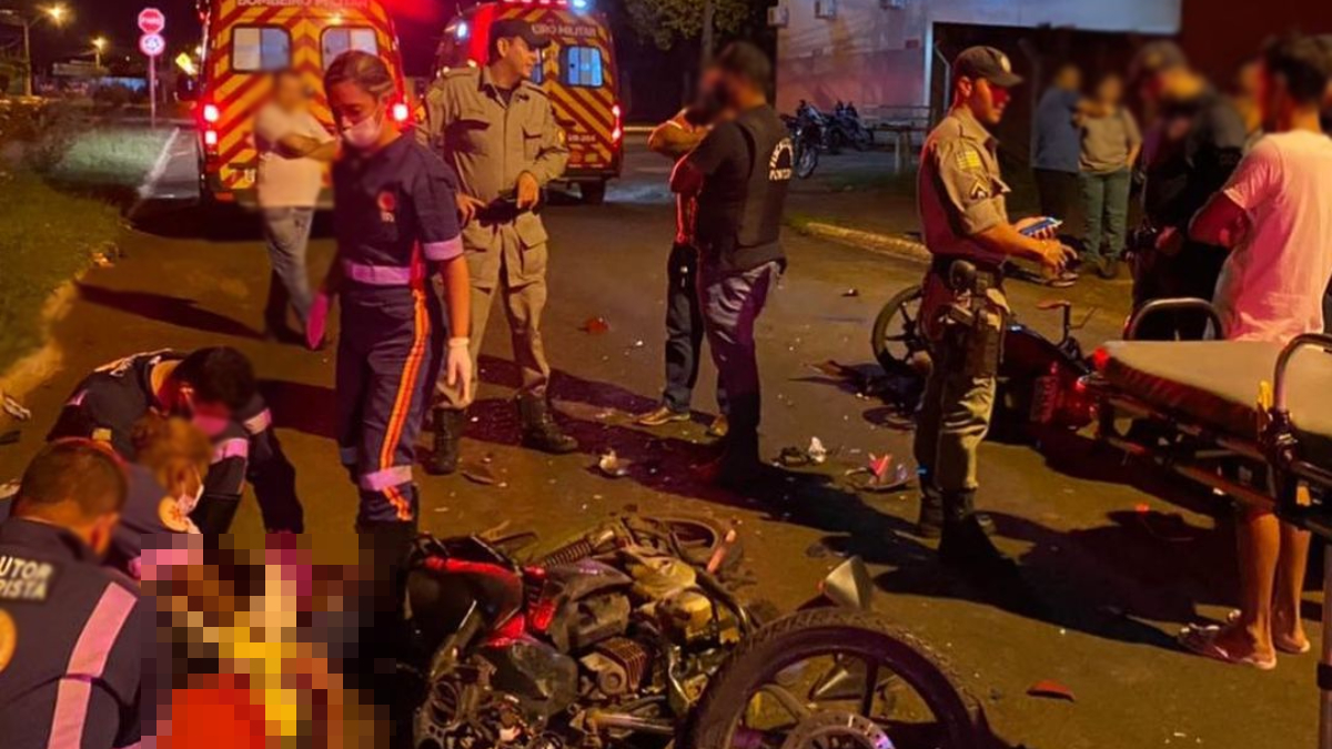 Acidente entre duas motos deixa três pessoas gravemente feridas em Rio Verde