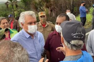 "Impossível aqui", diz Caiado sobre construção de desvio na GO-118