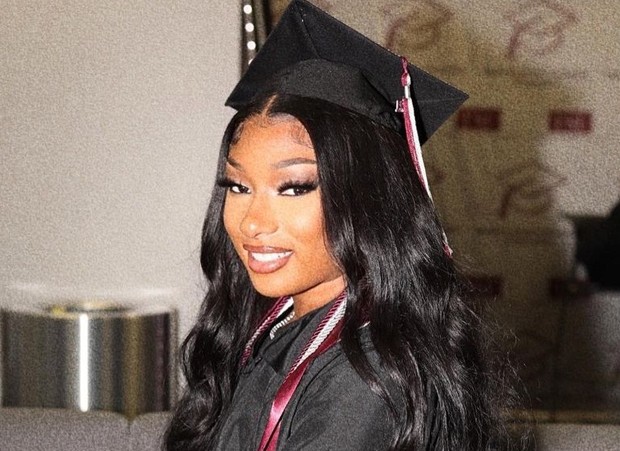 Megan Thee Stallion se forma em universidade do Texas