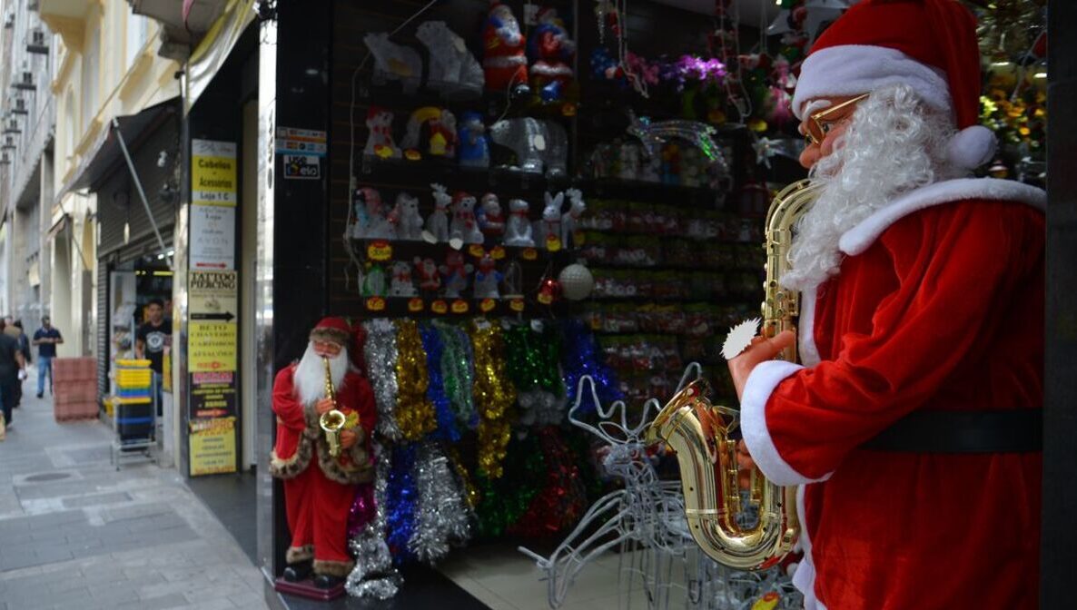 Tendência é que 30% das vagas temporárias de natal sejam efetivadas, diz CDL Goiânia