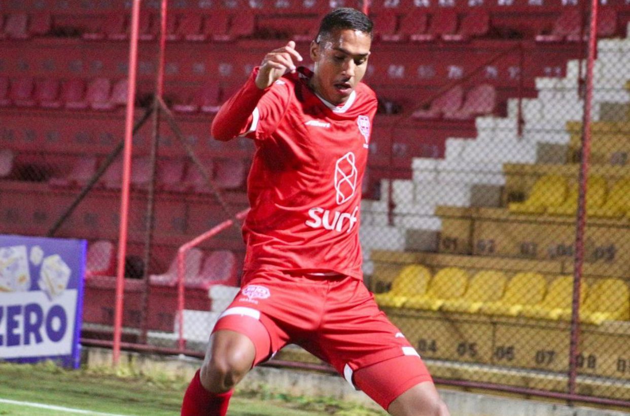 Steylor atuando no Osasco Audax