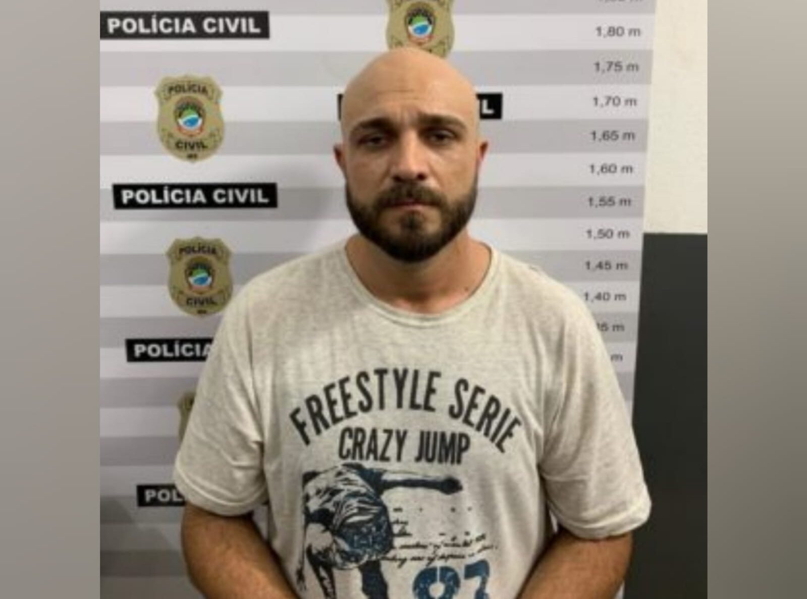 Homem é preso suspeito de furtar dois carros de locadora de veículos em Goiânia (Foto: Divulgação/DERFRVA)