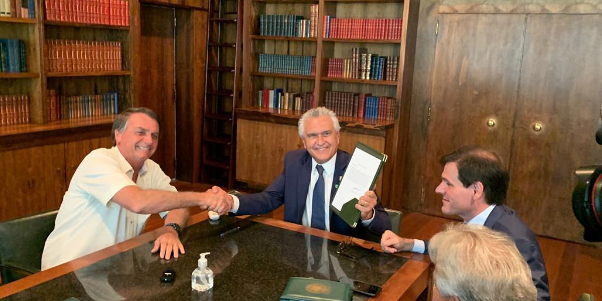 Após assinatura do RRF, Caiado diz que haverá promoção e concurso público (Foto: Divulgação)