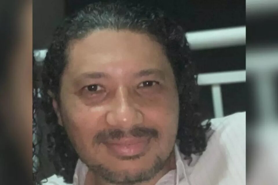 Professor universitário foi encontrado morto dentro de um carro em Canápolis, cidade mineira a 50 quilômetros de Itumbiara (Foto: Divulgação - Redes Sociais)