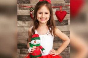 Menina de 9 anos é baleada enquanto brincava com patins que ganhou no Natal