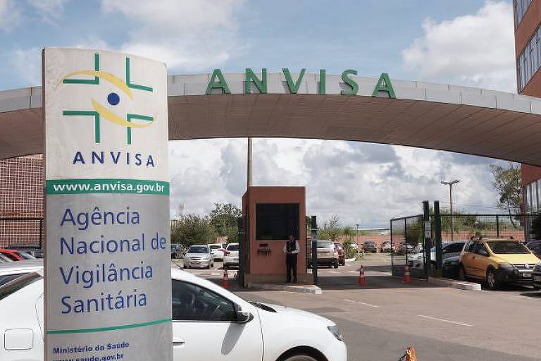 Anvisa prorroga por 1 ano uso emergencial de vacinas contra a covid-19