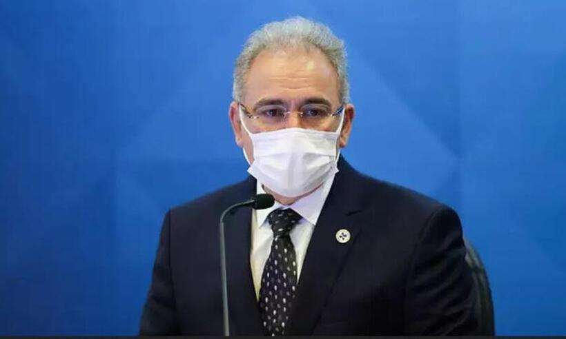 Queiroga critica governadores que vão vacinar crianças sem prescrição: 'Não são médicos'