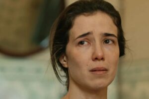 Todo fim de ano o nome da atriz fica entre os assuntos mais comentados no Twitter. Entenda por que Marjorie Estiano vira meme no Ano-Novo