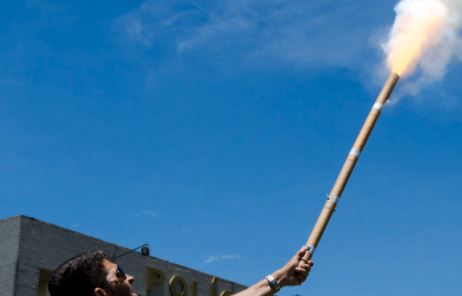 Aprovada em 2019, lei que proíbe fogos de artifício em Goiânia continua suspensa