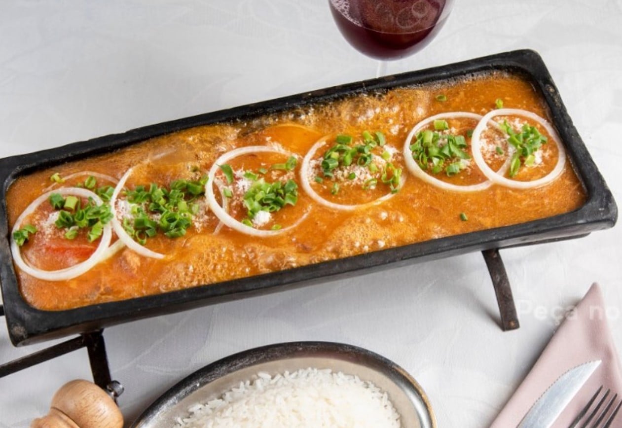 Peixe na telha do Tucunaré na Chapa, opção para comer peixes em Goiânia