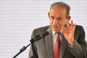 Avança na Assembleia projeto que dá nome do ex-prefeito Iris a colégio de Goiânia