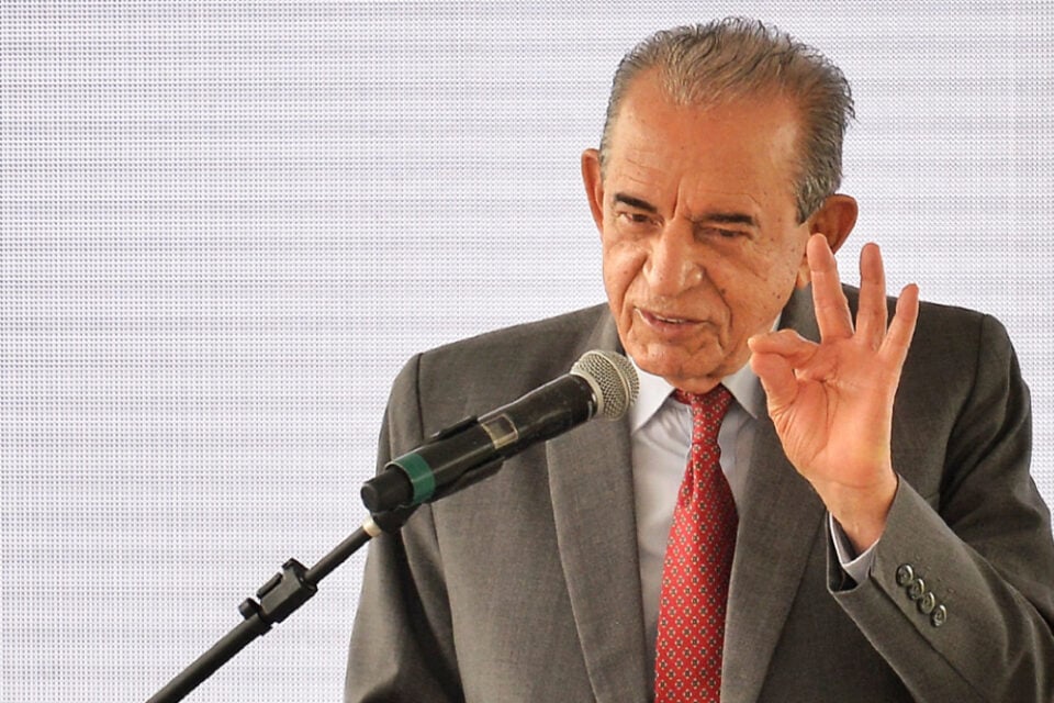 Avança na Assembleia projeto que dá nome do ex-prefeito Iris a colégio de Goiânia
