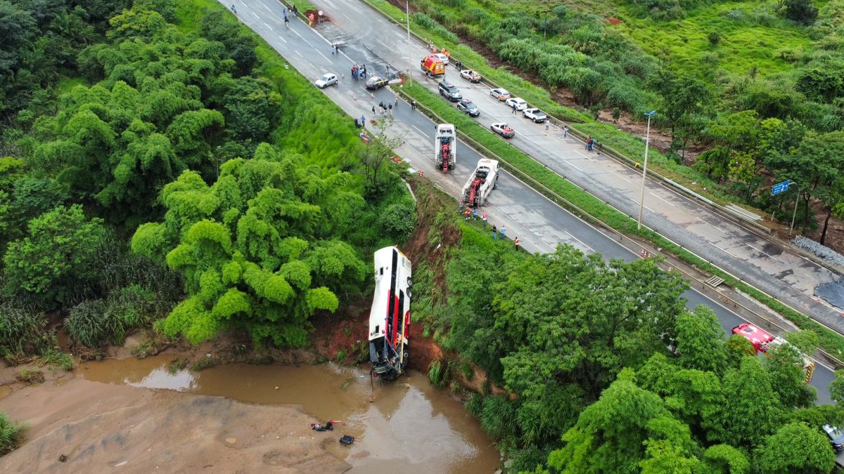 Saiba quem são as vítimas fatais já identificadas do acidente com ônibus na BR-153