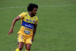 Zagueiro Emilio, novo reforço do Morrinhos